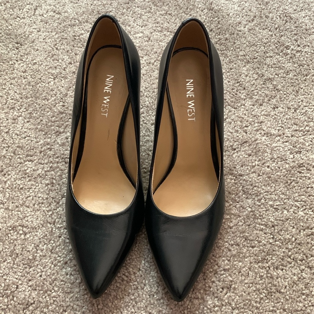 Garisono Nine West Black Pumps